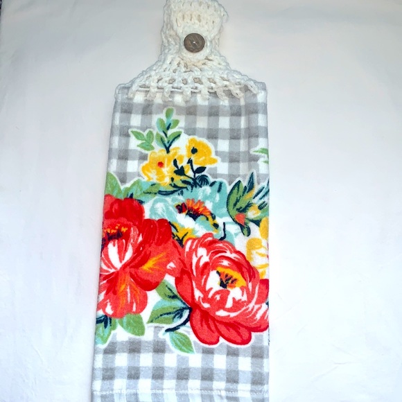 Hand Crafted Crocheted Top Hanging Kitchen Towels - Picture 2 of 3
